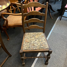Load image into Gallery viewer, Oak Drop Leaf Table with 6 Chairs