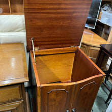 Load image into Gallery viewer, Hifi cabinet