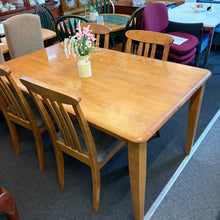Load image into Gallery viewer, Solid Dining Table with 4 Chairs
