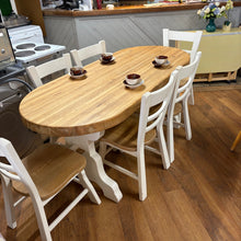 Load image into Gallery viewer, Solid Oak Table and 6 Chairs