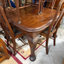 Load image into Gallery viewer, Vintage Dining Table and 6 Chairs