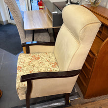 Load image into Gallery viewer, Fireside Chair