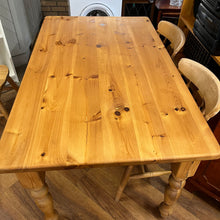 Load image into Gallery viewer, Farmhouse Solid Pine Table and 4 Chairs