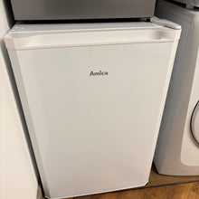 Load image into Gallery viewer, Amica Undercounter Freezer