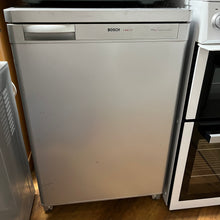 Load image into Gallery viewer, Bosch exxcel Undercounter Freezer