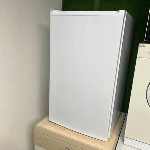 Sia Larder Fridge