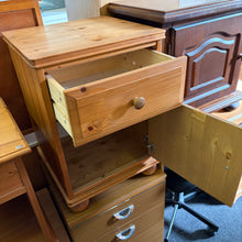 Load image into Gallery viewer, Pine 1 Door 1 Drawer Bedside Cabinet