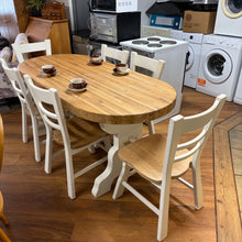 Load image into Gallery viewer, Solid Oak Table and 6 Chairs