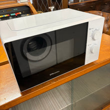 Load image into Gallery viewer, Emtronics 700w White Microwave