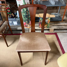 Load image into Gallery viewer, Drop Leaf Table with 4 Meredew Chairs