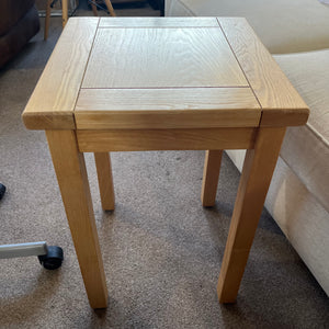 Solid Oak Tall Nest of 2 Tables