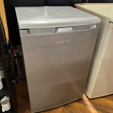 Load image into Gallery viewer, Beko Undercounter Silver Freezer