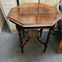 Load image into Gallery viewer, Vintage Occasional/Lamp Table