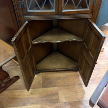 Load image into Gallery viewer, Leaded Glass Door Corner Unit