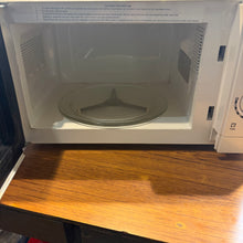 Load image into Gallery viewer, George Home 700w Microwave