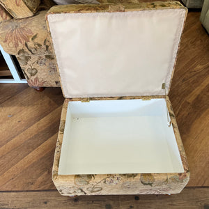 3 + 2 Seater Sofas With Storage Footstool