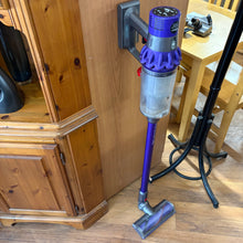 Load image into Gallery viewer, Dyson Cyclone V10 Animal Cordless Stick Vacuum Cleaner.