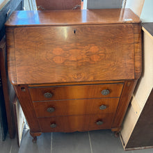 Load image into Gallery viewer, Lebus 3 Drawer Bureau