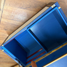 Load image into Gallery viewer, Vintage Glass Top Steamer Trunk/Chest