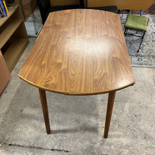 Load image into Gallery viewer, Round Drop Leaf Table
