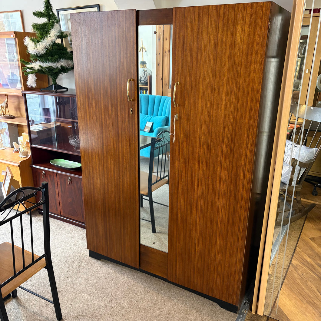 2 Door Mirrored Wardrobe with Key