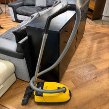 Load image into Gallery viewer, Miele De Luxe S300i Vacuum Cleaner