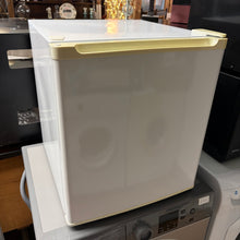 Load image into Gallery viewer, Argos Table Top Freezer