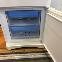 Load image into Gallery viewer, Indesit Fridge Freezer