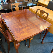 Load image into Gallery viewer, Vintage Draw Leaf Table and 6 Chairs