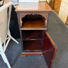 Load image into Gallery viewer, Ornate 1 Door Cupboard
