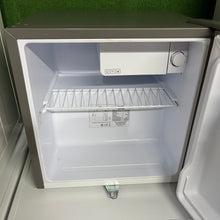Load image into Gallery viewer, Electriq Table Top Fridge