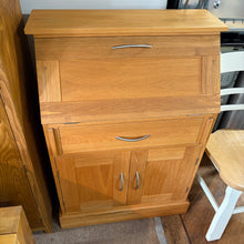 Load image into Gallery viewer, Solid Oak 1 Drawer Bureau