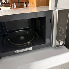 Load image into Gallery viewer, Kenwood 25 Litre Silver Microwave