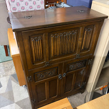 Load image into Gallery viewer, Old Charm Oak Cocktail/Drinks Cabinet