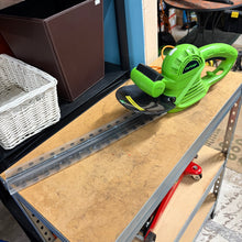 Load image into Gallery viewer, Challenge 400w Electric Hedge Trimmer