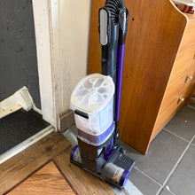 Load image into Gallery viewer, Shark Cordless Stick Vacuum Cleaner