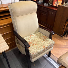 Load image into Gallery viewer, Fireside Chair