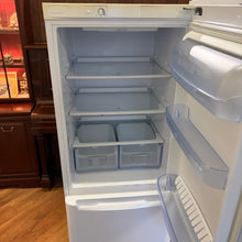Load image into Gallery viewer, Indesit Fridge Freezer
