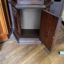 Load image into Gallery viewer, 1 Door Mirrored Back Slim Display Unit