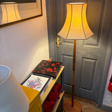 Load image into Gallery viewer, Vintage Floor Lamp