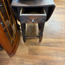 Load image into Gallery viewer, Vintage 1 Drawer Oak Drop Leaf Table