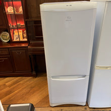 Load image into Gallery viewer, Indesit Fridge Freezer