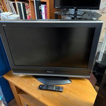 Load image into Gallery viewer, Panasonic Viera 32” LCD TV with Remote