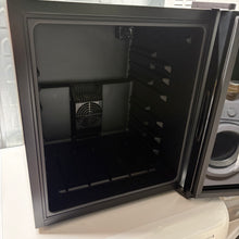 Load image into Gallery viewer, Crofton Professional Table Top Fridge