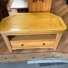 Load image into Gallery viewer, Solid Oak Corner TV/Entertainment Unit