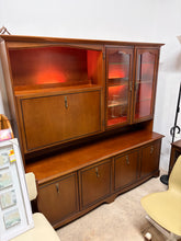 Load image into Gallery viewer, Meredew Iluminated Wall Unit