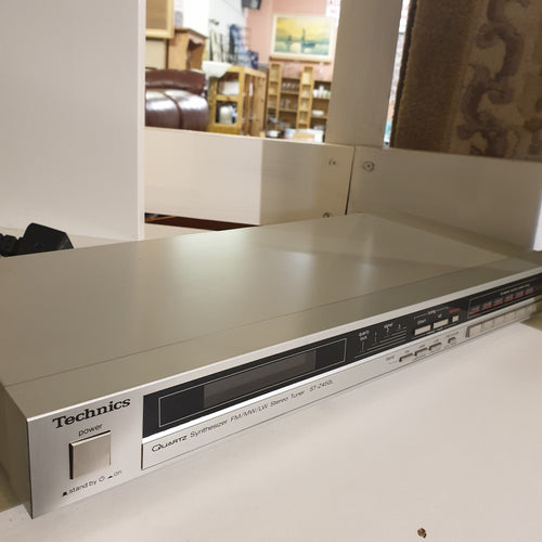 Technics Qwartz Synthesizer Stereo Tuner ST-Z450L